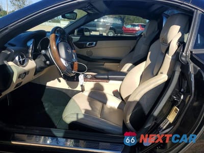Zdjęcie 7 z 12 samochodu: 2013 MERCEDES-BENZ SLK 350 VIN:WDDPK5HAXDF061951 - miniatura