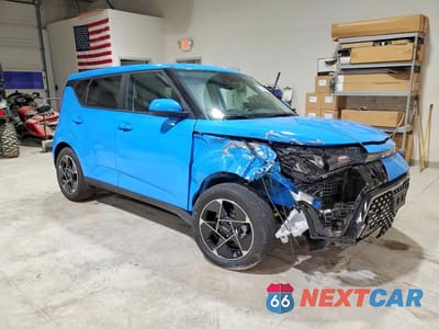 Czwarte zdjęcie samochodu z boku: 2025 KIA SOUL EX VIN:KNDJ33AU3S7272132 - miniatura