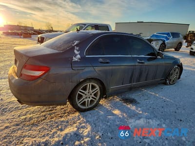 Trzecie zdjęcie samochodu z tyłu: 2011 MERCEDES-BENZ C 300 4MATIC VIN:WDDGF8BB9BA528939 - miniatura