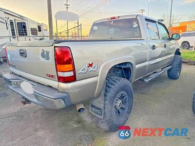 Czwarte zdjęcie samochodu z boku: 2003 GMC SIERRA K1500 HEAVY DUTY VIN:1GTGK13UX3F131614 - miniatura