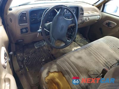 Zdjęcie 8 z 12 samochodu: 1995 GMC SIERRA 1500 VIN:1GTEC14H0SZ568203 - miniatura