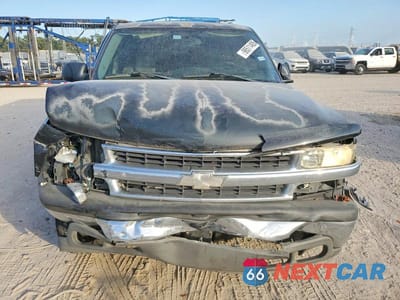 Piąte zdjęcie samochodu w środku: 2004 CHEVROLET SUBURBAN C1500 VIN:1GNEC16Z14J264585 - miniatura