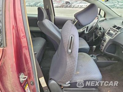 Zdjęcie 10 z 12 samochodu: 2009 TOYOTA YARIS VIN:JTDJT903695255021 - miniatura