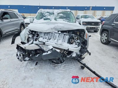 Piąte zdjęcie samochodu w środku: 2017 JEEP RENEGADE LATITUDE VIN:ZACCJBBB1HPF56098 - miniatura