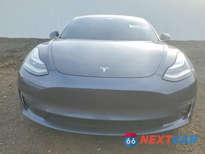 Piąte zdjęcie samochodu w środku: 2018 TESLA MODEL 3 VIN:5YJ3E1EA8JF058690 - miniatura