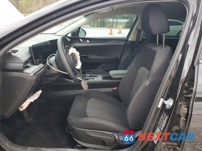 Zdjęcie 7 z 13 samochodu: 2025 KIA K5 LXS VIN:KNAG24J76S5331194 - miniatura