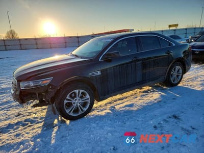 2015 FORD TAURUS SEL 1FAHP2E80FG137583 - główne zdjęcie licytacji z USA - miniatura