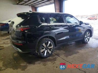 Trzecie zdjęcie samochodu z tyłu: 2025 MITSUBISHI OUTLANDER SE VIN:JA4J4VA84SZ046305 - miniatura