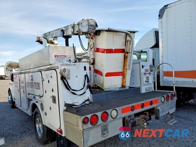 Trzecie zdjęcie samochodu z tyłu: 2006 FORD F350 BUCKET TRUCK VIN:1FDWF36576EC11376 - miniatura