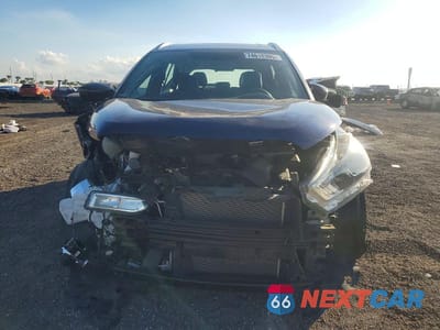 Piąte zdjęcie samochodu w środku: 2019 NISSAN KICKS SR VIN:3N1CP5CU7KL491535 - miniatura