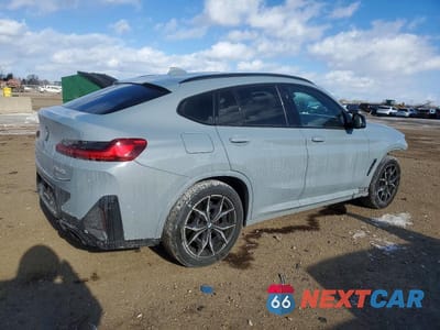 Trzecie zdjęcie samochodu z tyłu: 2022 BMW X4 M40I VIN:5UX43DT0XN9K58992 - miniatura