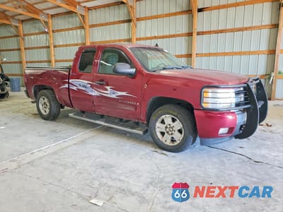 Czwarte zdjęcie samochodu z boku: 2007 CHEVROLET SILVERADO K1500 VIN:2GCEK19J371671355 - miniatura