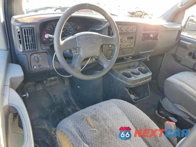 Zdjęcie 8 z 12 samochodu: 2006 CHEVROLET EXPRESS G2500 DELIVERY VAN VIN:1GCGG25V361130948 - miniatura