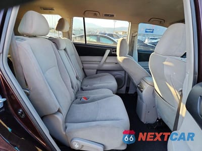 Zdjęcie 11 z 13 samochodu: 2011 TOYOTA HIGHLANDER BASE VIN:5TDBK3EH0BS085182 - miniatura