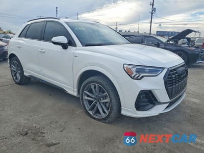Czwarte zdjęcie samochodu z boku: 2024 AUDI Q3 PREMIUM S LINE 45 VIN:WA1DECF3XR1061413 - miniatura