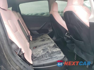 Zdjęcie 11 z 15 samochodu: 2024 TESLA MODEL Y VIN:7SAYGAEE8RF050039 - miniatura