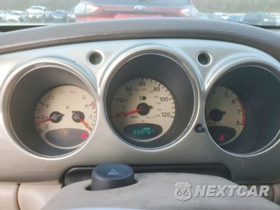 Zdjęcie 9 z 12 samochodu: 2003 CHRYSLER PT CRUISER LIMITED VIN:3C8FY68B63T525193 - miniatura