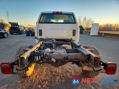 Zdjęcie 6 z 11 samochodu: 2016 GMC SIERRA K3500 VIN:1GD22VEG6GZ346903 - miniatura