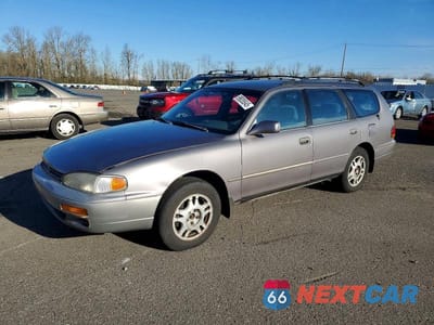 1996 TOYOTA CAMRY LE V6 4T1EF12K5TU125643 - główne zdjęcie licytacji z USA - miniatura