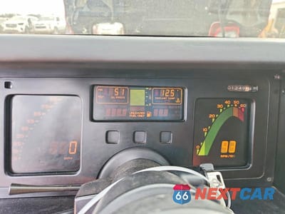 Zdjęcie 9 z 11 samochodu: 1985 CHEVROLET CORVETTE VIN:1G1YY0782F5134746 - miniatura