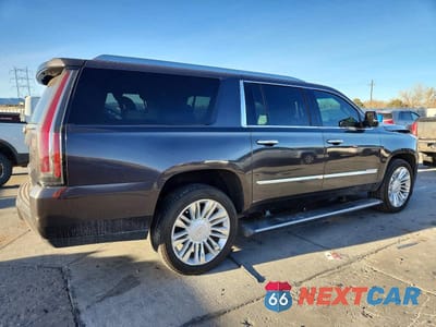 Trzecie zdjęcie samochodu z tyłu: 2016 CADILLAC ESCALADE ESV PLATINUM VIN:1GYS4KKJ9GR350600 - miniatura