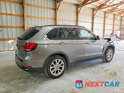Trzecie zdjęcie samochodu z tyłu: 2016 BMW X5 SDRIVE35I VIN:5UXKR2C50G0R72109 - miniatura