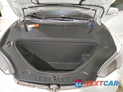 Zdjęcie 11 z 12 samochodu: 2018 TESLA MODEL S VIN:5YJSA1E23JF274091 - miniatura
