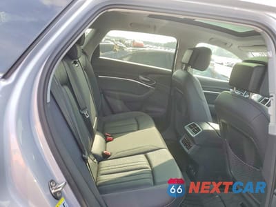 Zdjęcie 11 z 12 samochodu: 2022 AUDI E-TRON PREMIUM PLUS VIN:WA1LAAGEXNB040609 - miniatura