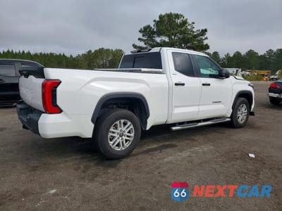 Trzecie zdjęcie samochodu z tyłu: 2025 TOYOTA TUNDRA SR5 VIN:5TFLA5DA1SX285425 - miniatura