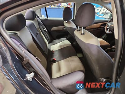 Zdjęcie 10 z 13 samochodu: 2012 CHEVROLET CRUZE LS VIN:1G1PC5SH1C7312953 - miniatura