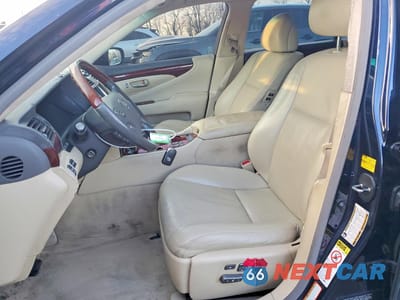 Zdjęcie 7 z 12 samochodu: 2007 LEXUS LS VIN:JTHGL46F975001006 - miniatura