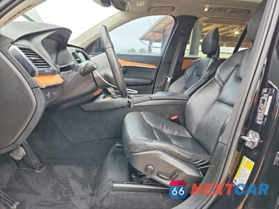 Zdjęcie 7 z 14 samochodu: 2021 VOLVO XC90 T6 MOMENTUM VIN:YV4A22PK1M1771050 - miniatura