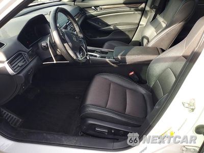 Zdjęcie 7 z 14 samochodu: 2019 HONDA ACCORD SPORT VIN:1HGCV1F35KA139786 - miniatura