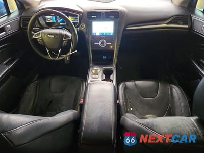 Zdjęcie 8 z 12 samochodu: 2020 FORD FUSION TITANIUM VIN:3FA6P0D92LR137434 - miniatura
