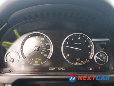 Zdjęcie 9 z 14 samochodu: 2016 BMW X5 XDRIVE50I VIN:5UXKR6C58G0J79955 - miniatura
