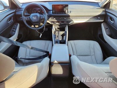 Zdjęcie 8 z 11 samochodu: 2024 HONDA ACCORD EX VIN:1HGCY1F3XRA001873 - miniatura