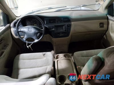 Zdjęcie 8 z 14 samochodu: 2000 HONDA ODYSSEY EX VIN:2HKRL1870YH512216 - miniatura