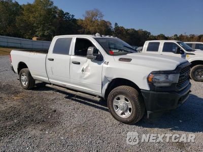 Czwarte zdjęcie samochodu z boku: 2024 RAM 3500 TRADESMAN 4X4 8' BOX VIN:3C63R3GJ4RG242521 - miniatura