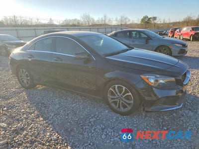 Czwarte zdjęcie samochodu z boku: 2018 MERCEDES-BENZ CLA 250 4MATIC VIN:WDDSJ4GB4JN657480 - miniatura