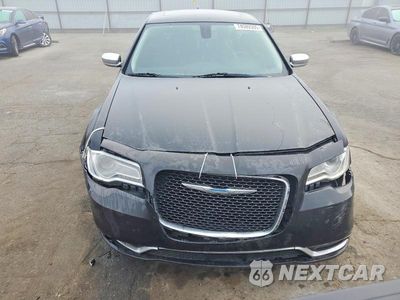 Piąte zdjęcie samochodu w środku: 2017 CHRYSLER 300C VIN:2C3CCAEG9HH570994 - miniatura