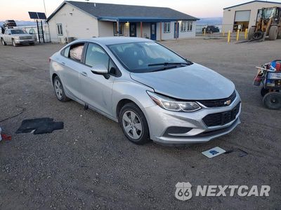 Czwarte zdjęcie samochodu z boku: 2018 CHEVROLET CRUZE LS VIN:1G1BC5SM3J7186695 - miniatura