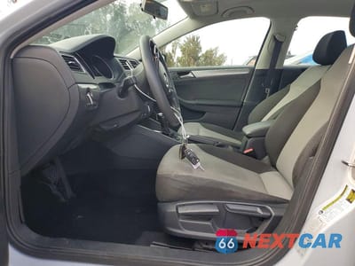 Zdjęcie 7 z 11 samochodu: 2017 VOLKSWAGEN JETTA S VIN:3VW2B7AJ3HM381027 - miniatura