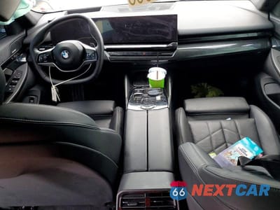 Zdjęcie 8 z 12 samochodu: 2025 BMW 530 I VIN:WBA43FJ01SCT71595 - miniatura