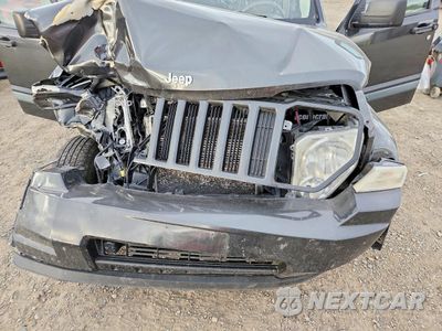 Zdjęcie 11 z 13 samochodu: 2010 JEEP LIBERTY SPORT VIN:1J4PN2GK1AW163154 - miniatura