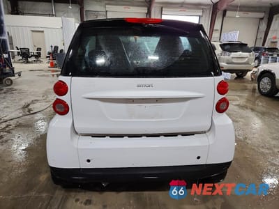 Zdjęcie 6 z 12 samochodu: 2009 SMART FORTWO PURE VIN:WMEEJ31XX9K293098 - miniatura