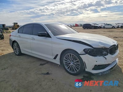 Czwarte zdjęcie samochodu z boku: 2019 BMW 5 SERIES VIN:WBAJE5C53KG919511 - miniatura