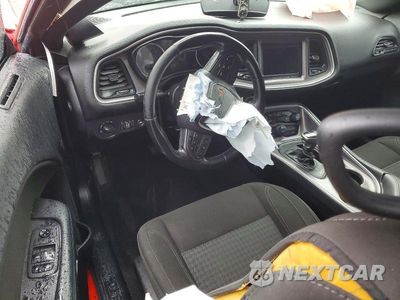 Zdjęcie 8 z 12 samochodu: 2020 DODGE CHALLENGER SXT VIN:2C3CDZAG4LH113178 - miniatura