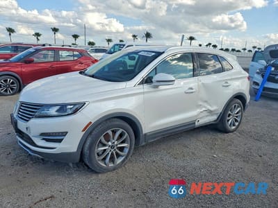 2015 LINCOLN MKC 5LMCJ1A94FUJ19967 - główne zdjęcie licytacji z USA - miniatura