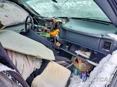 Zdjęcie 8 z 11 samochodu: 2000 GMC NEW SIERRA C1500 VIN:2GTEC19V1Y1257962 - miniatura