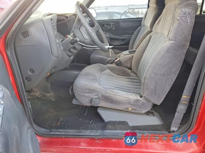 Zdjęcie 7 z 14 samochodu: 1998 CHEVROLET BLAZER VIN:1GNCS13W1W2148966 - miniatura